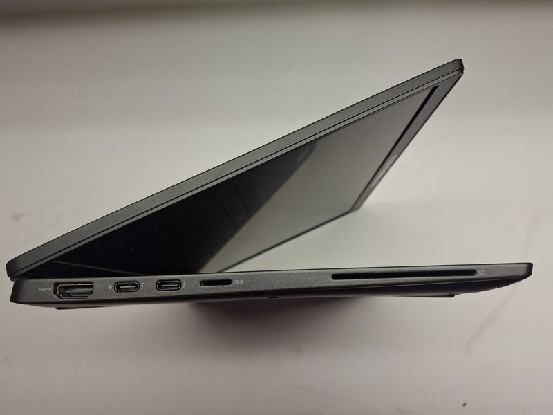 Dell Latitude 7410 14" Intel Core i7-10610U 16GB Ram 256GB NVMe SSD Win 11 Pro gallery