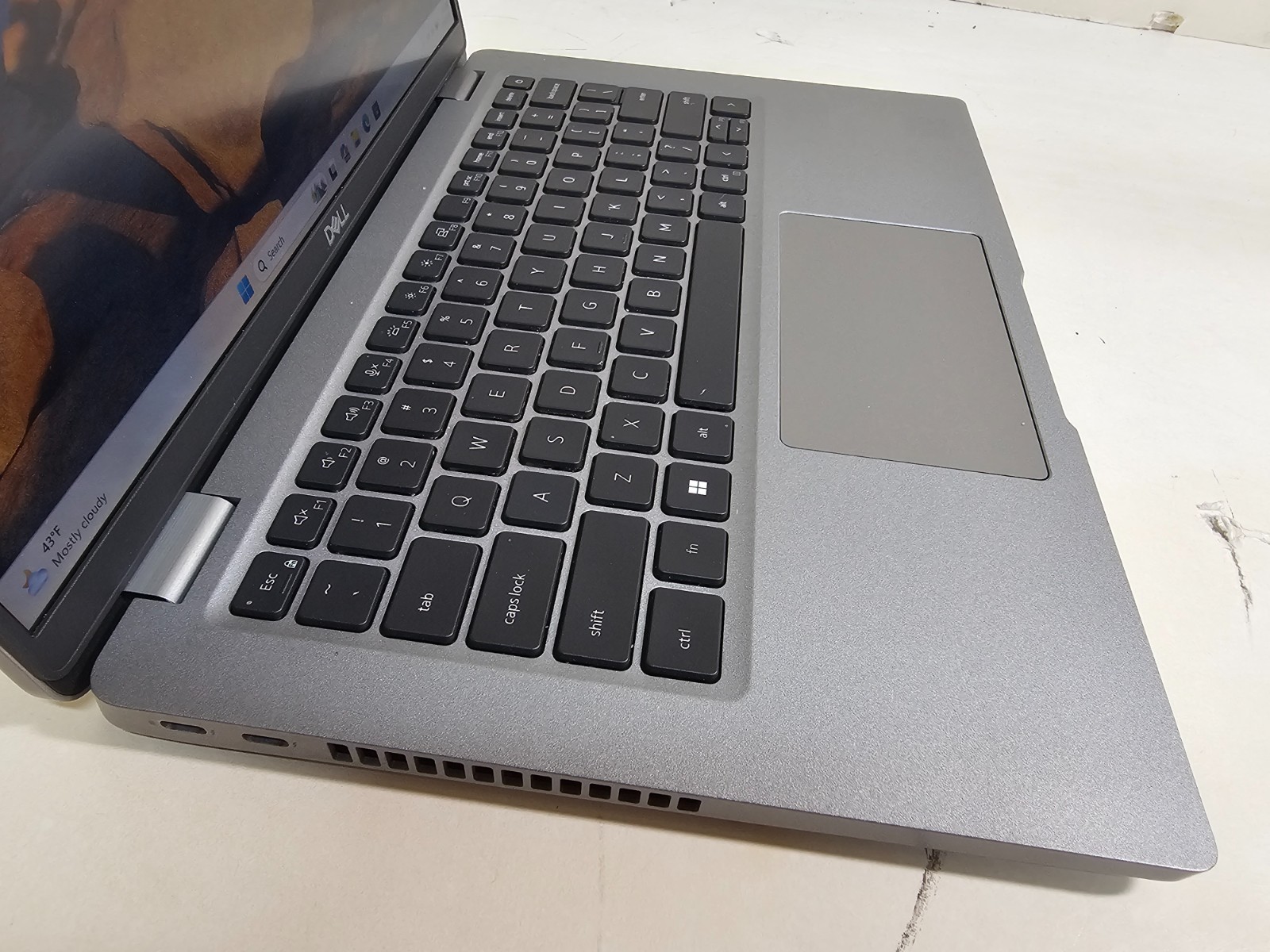 Dell Latitude 5430 Laptop - i7-1255U 20GB 256GB SSD - Webcam - AX211 - 14" gallery