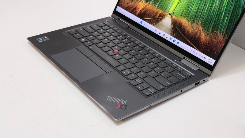 Lenovo ThinkPad X1 Yoga Gen 6 (i7-1185G7 CPU, 32 GB RAM 1 TB SSD) 14" 4K Touch gallery