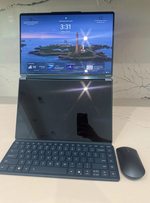 Lenovo Yoga Book 9 14IAH10 14” 2.8K OLED | Intel Core Ultra 7 | 32GB RAM NEW gallery
