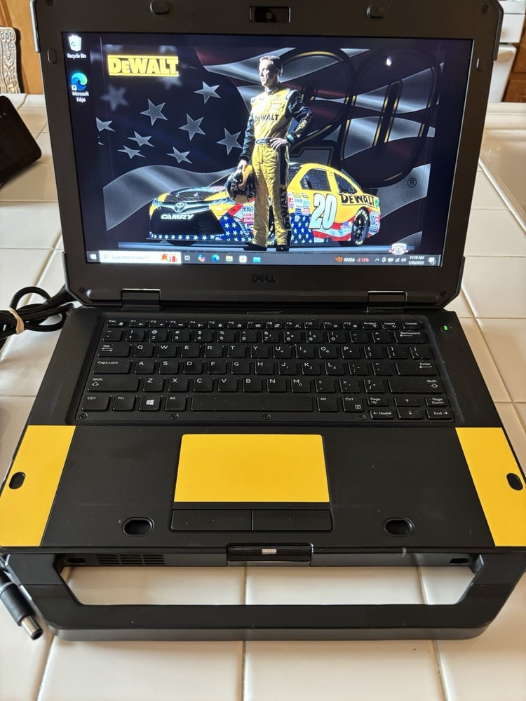 DELL RUGGED 5420 i5-6600U up to 32GB RAM 2TB SSD Toughbook DeWALT Yellow