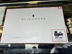Alienware M17 R5 P50E002 17″ Ryzen 9 6900HX 32GB RAM 1TB SSD GeForce RTX 3070Ti