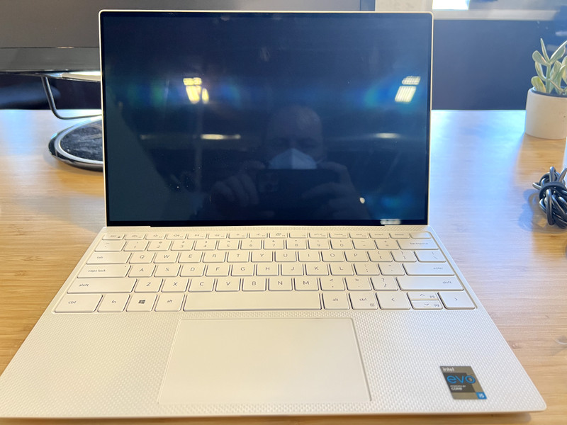 Dell XPS 13 9310 13.4 inch (256GB, Intel Core i5 11th Gen., 4.20GHz, 8GB) gallery