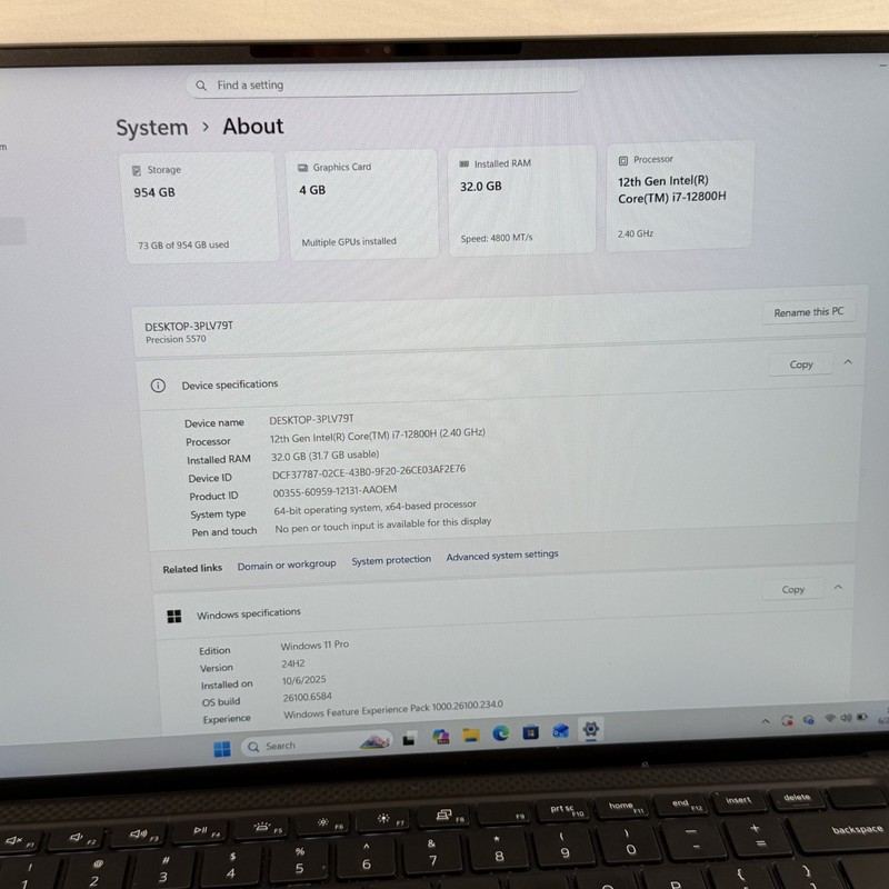 Dell Precision 5570 15.6" Intel i7-12800H 32GB 1TB NVIDIA RTX A1000 Laptop #H411 gallery