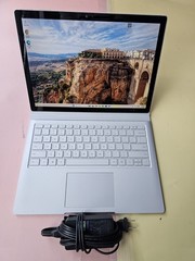 Microsoft Surface 1703 Core i7-6600U 16GB RAM 512GB SSD NVIDIA BACKLIT 3000×2000