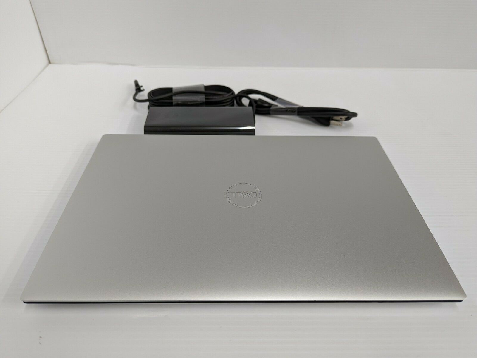Dell XPS 9510 15.6" i9-11900H, 64GB DDR4, 2TB SSD RTX 3050 ti 4K UHD Win11 Pro gallery