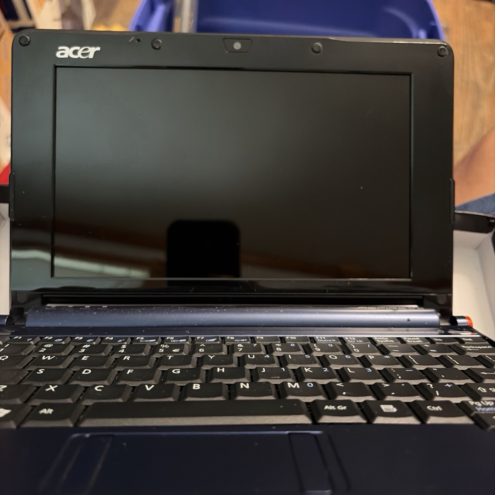 Acer Aspire One ZG5 Netbook 9” Intel Atom 1.6GHz 1GB Windows gallery