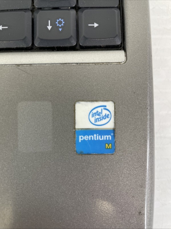 Retro Gaming Dell Latitude D600 Pentium M 1.4GHz 1GB RAM 60GB HDD Windows XP gallery