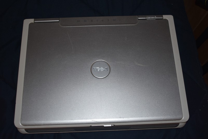 Dell Inspiron 1501 Laptop Mobile AMD Sempron 3500+ 1GB Ram 60GB HDD Windows XP gallery