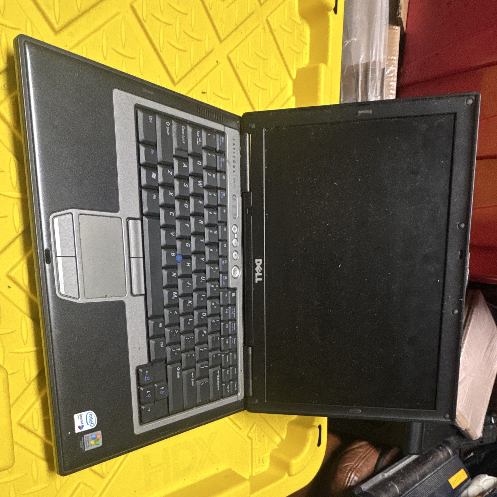 Dell Latitude D620 14.1" Core Duo 1.83GHz, 1GB RAM, 80GB HDD, XP gallery