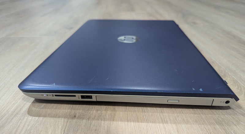 HP Pavilion 15-cc184cl /i5-8250U/12GB RAM/512GB SSD/W11 PRO w/ charger gallery