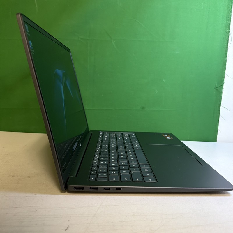 HP OmniBook 3 16" Laptop AMD Ryzen 3 30 8GB RAM 256GB SSD - Black gallery