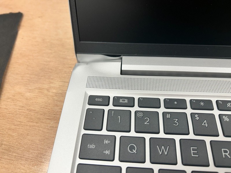 HP EliteBook 645 G7 Ryzen 3 5425U 8GB 256GB 14"FHD Wty, Bent/Dented (READ) gallery