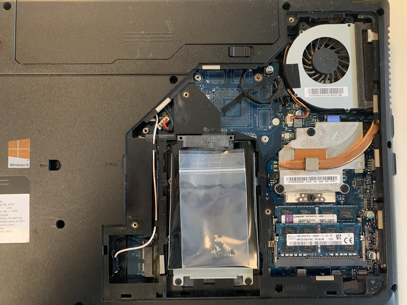 Lenovo G780 Model 20138 No Hard Drive 8 GB RAM DVD Drive 17" gallery