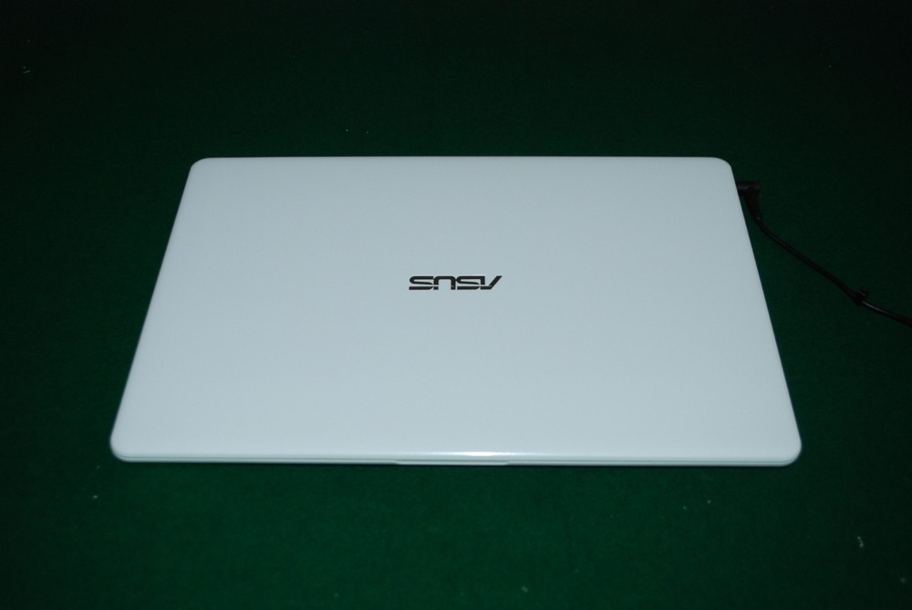 Asus Sonic Master Notebook 15.6", 8gb ram, 930gb, AMD 12 Used