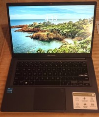ASUS Vivobook F1402Z Laptop! Intel i3-1215U, 128GB SSD, 20GB Ram, 14″ Screen.
