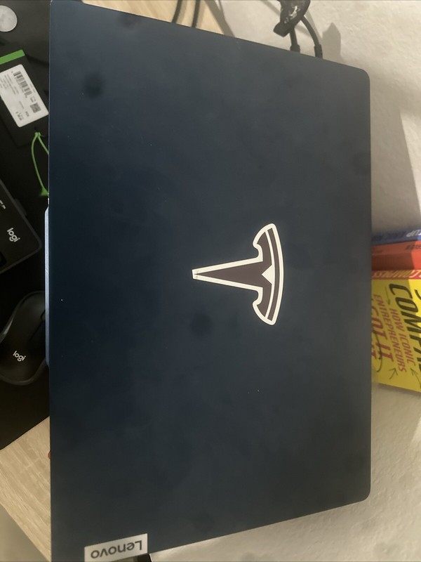Lenovo Slim 3 Chromebook 14" Touch (64GB eMMC, MediaTek Kompanio 500 Series,... gallery
