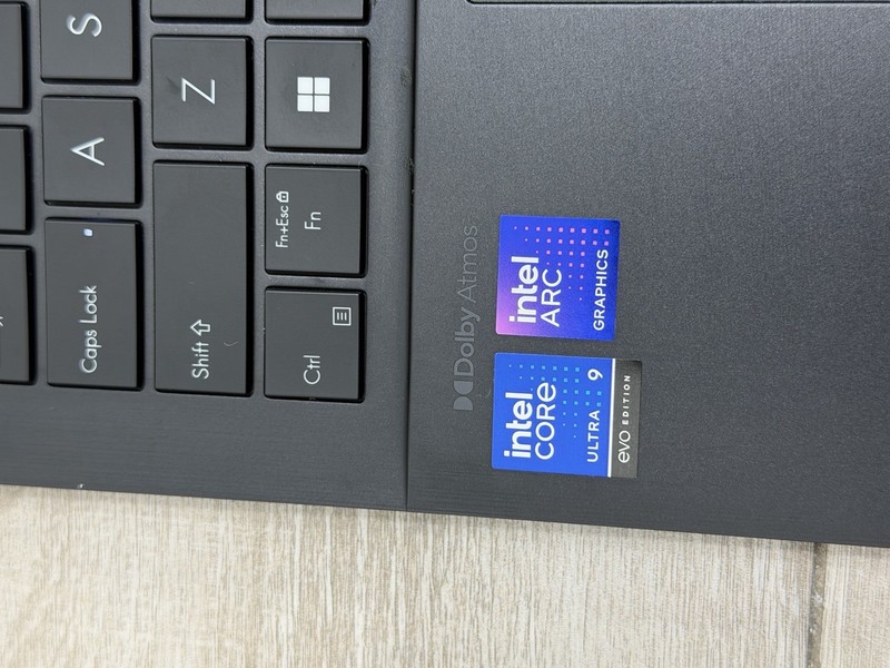 ASUS VivoBook S S5606C 16" Core Ultra 9-285H 32GB RAM 512GB NVMe Excellent gallery