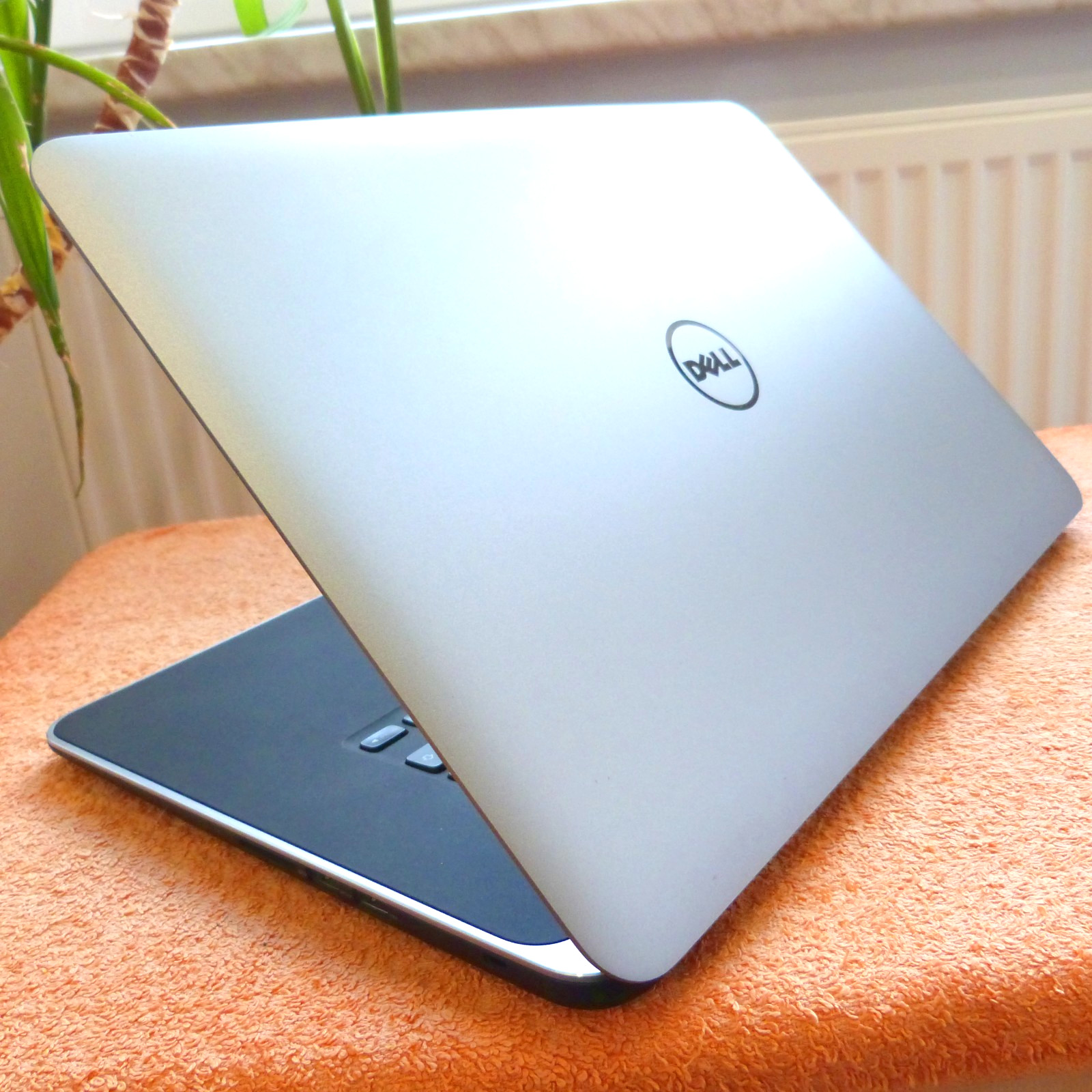 Dell XPS 15 9530 Carbon Fiber Magnesium 15-inch 4K Ultra | 1TB SSD |... gallery