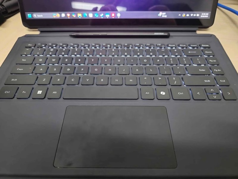 Minisforum V3 Tablet PC AMD Ryzen 7 8840U 32GB RAM 1TB SSD gallery