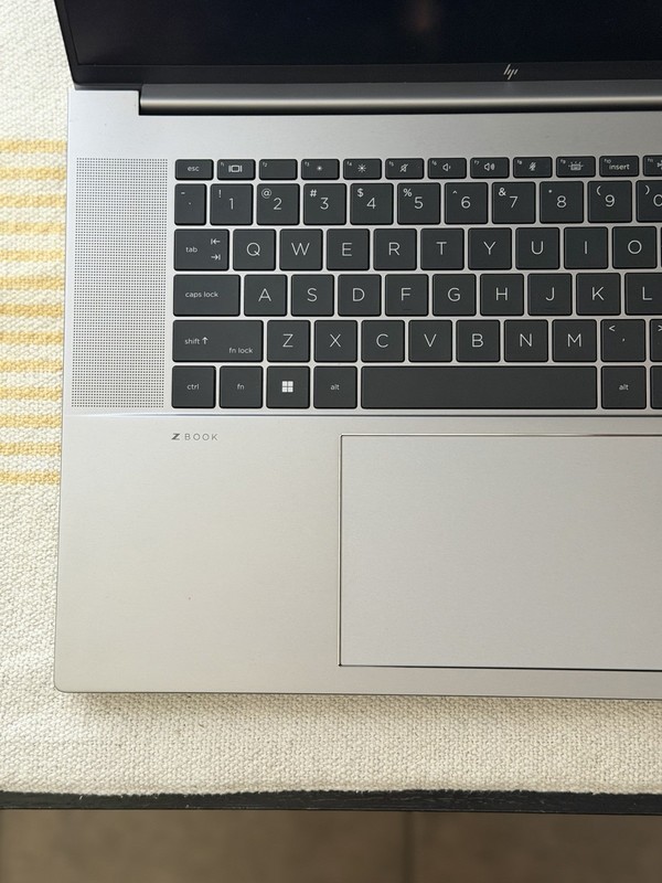 HP ZBook Studio G11 16in 4K+ ULTRA 7 165H 512GB 32GB RTX 1000 Ada 120Hz WTY gallery