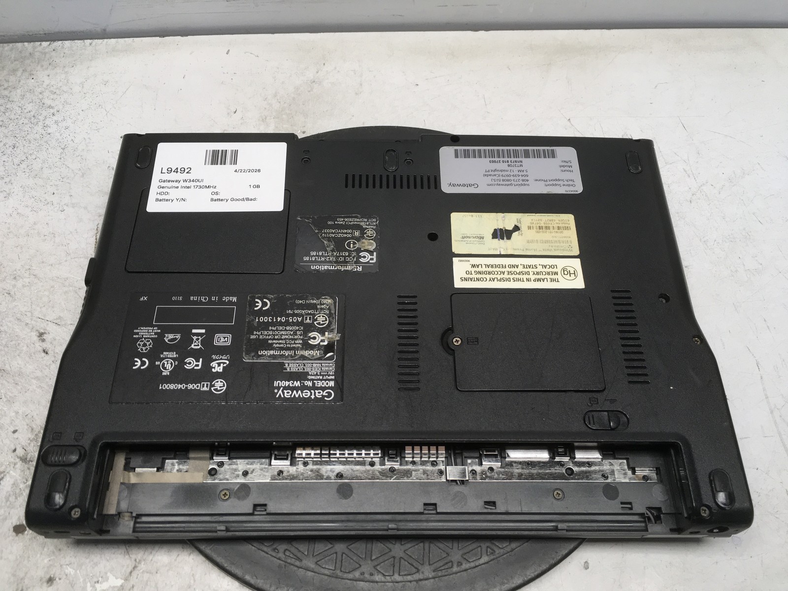 Gateway W340UI Intel Celeron M 530 1 GB NO HDD No Batt gallery