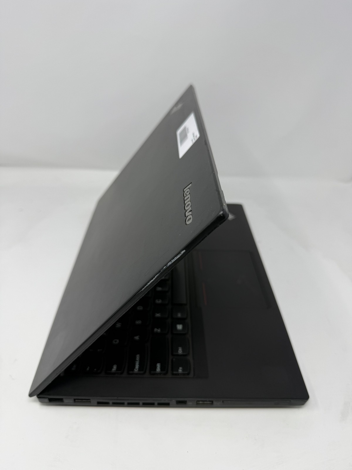 Lenovo ThinkPad T440s i5-4300U 8GB No HD None Grade C gallery