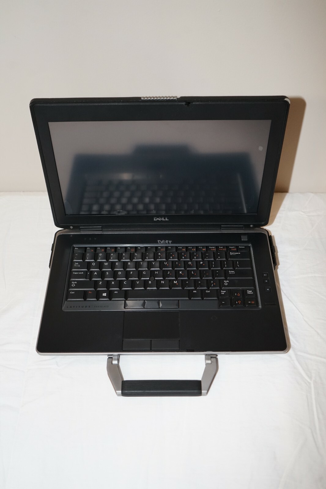 ^ Dell Latitude E6430 ATG 14" i5-3230M @ 2.60GHz 8GB Ram No HD "Display Issue" gallery