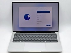 HP EliteBook X G1a 14″ Touch RYZEN AI 7 PRO 360 1TB 32GB W11P 120Hz *READ*