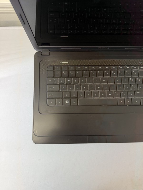 Compaq Presario CQ57 Laptop - Good Screen - Intel Celeron B800 - Read Des gallery