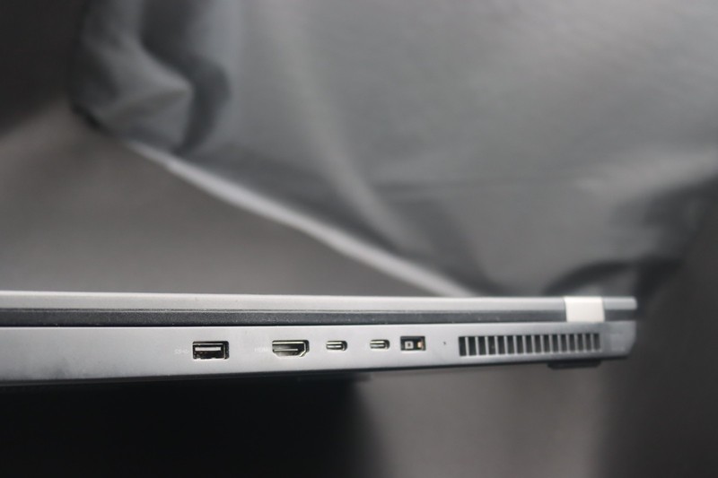 Lenovo P73 Intel i7 9th Gen 16GB RAM 512 GB NVIDIA Quadro T2000 + Dock Station gallery
