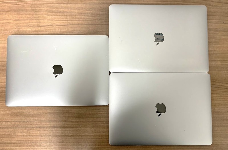 Lot 3 Apple MacBook Air 13" 2018 i5-8th 1.6GHz 8gb RAM 128gb SSD A1932 FOR PARTS gallery