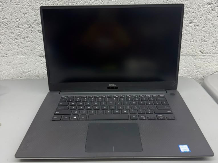 Dell Precision 5540 15.6" Core i9-9880H Nvidia T2000 No RAM/SSD As-FOR PARTS