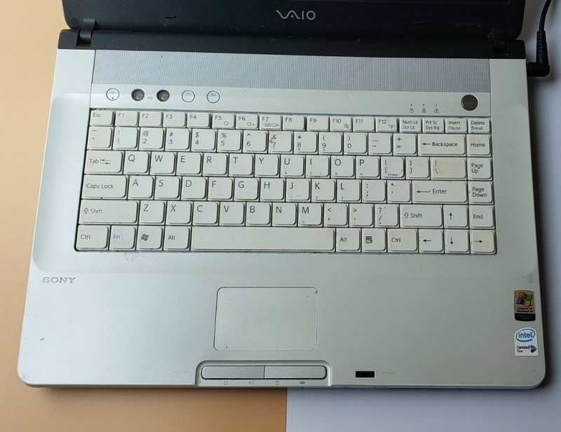 Sony VAIO PCG-7N2L 2GB RAM 100GB HDD WIFI BIOS TESTED gallery