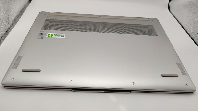 Lenovo Yoga 7a 16" OLED FHD 2in1 TouchScreen/Ryzen AI 7/24GB/512GB/FREE SHIPPING gallery