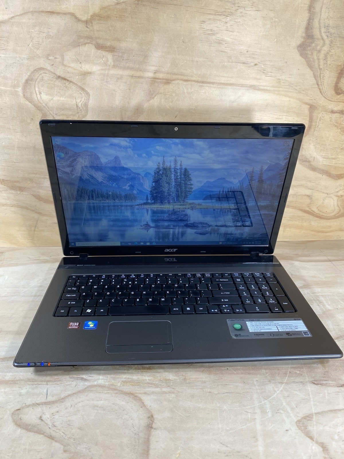 Acer Aspire 7560-7183 17.3" AMD A6-3420M@1.50GHz/8GB RAM/750GB HDD/W10P/57% gallery