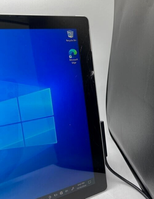 Microsoft Surface Pro 4 Intel Core i5-6300U CPU @ 2.40GHz 4GB RAM 128GB SSD gallery