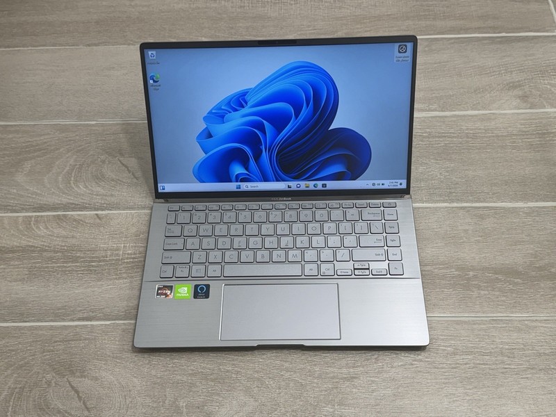 Asus ZenBook Q4071 14" Ryzen 5-4500U GeForce MX350 8GB RAM 256GB SSD gallery