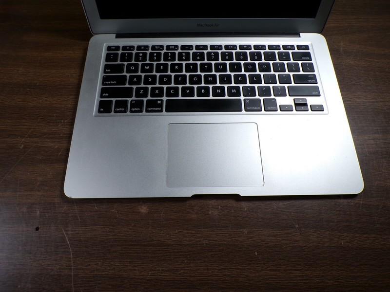 MacBook Air "Core i5" 1.3 13" (Mid-2013) 1.3 GHz CORE i5 (i5-4250U) 4GB RAM gallery