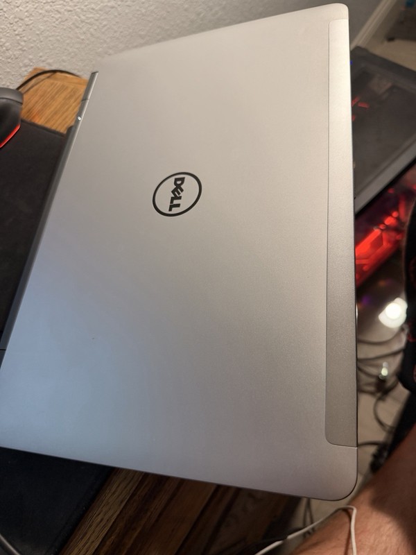 Dell Latitude E6540 15.6in i7-4800MQ 16GB 250GB SSD Radeon 8790M Win10 Pro gallery