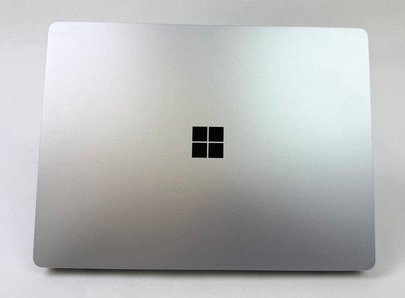 Microsoft Surface Laptop Go 1943 12.4" Touch i5-1035G1 8GB 128GB W11H - Read gallery