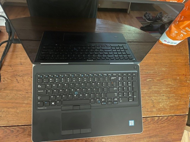 Dell Precision 7520 15.6" XEON CPU E3-1545M V5 @2.9GHz 32GB, 512 SSD gallery