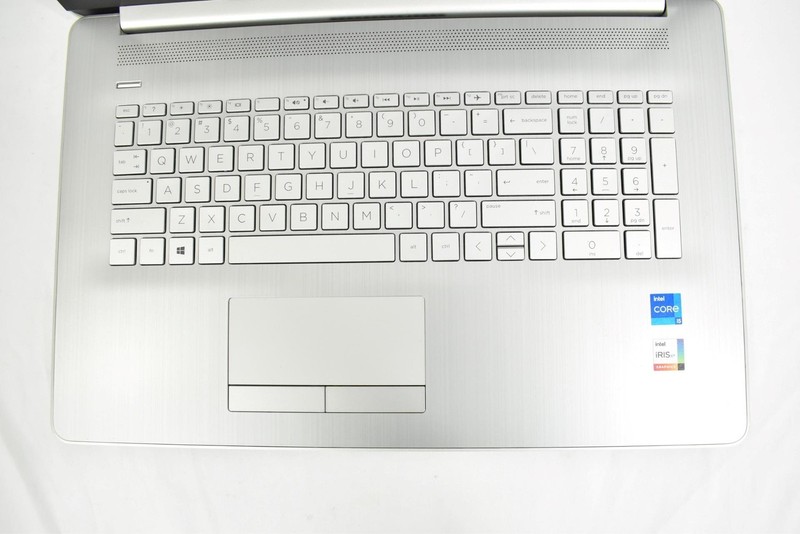 HP 17-by4633dx Laptop i5-1135G7 2.4GHz 16GB 256GB SSD No OS 17" *See Details* gallery