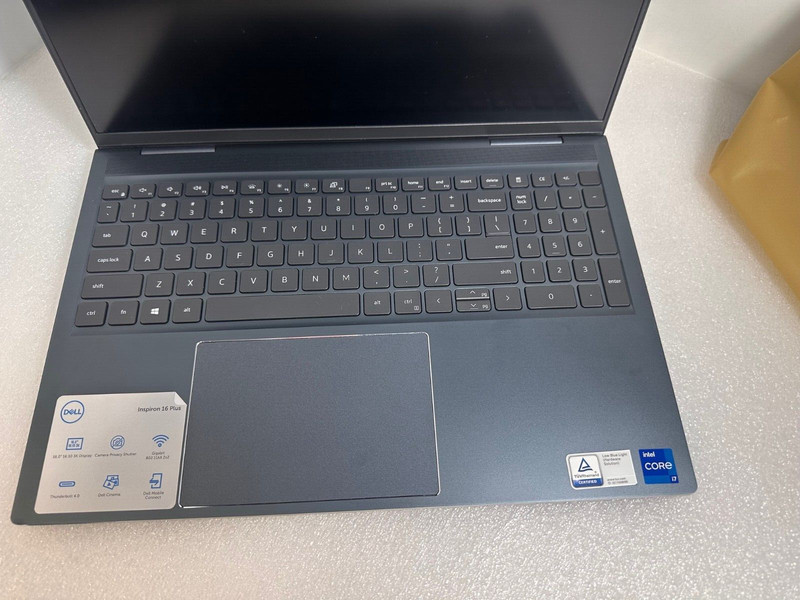 Dell Inspiron 16 7610 16" Intel I7-11800H 1TB SSD 16GB 3072 x 1920 gallery