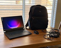 Alienware m17 R5 AMD Gaming Laptop Ryzen 9 6900HX Bundle