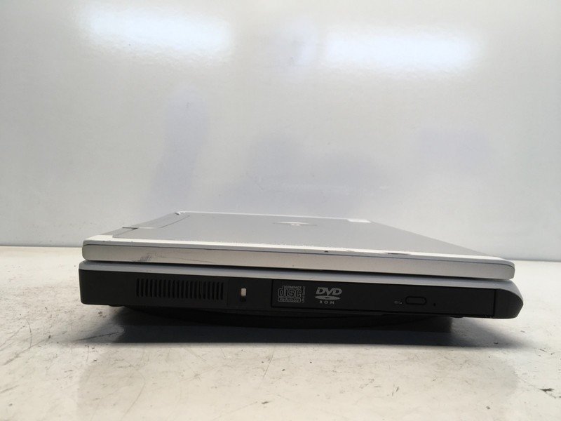 Dell Inspiron 1501 AMD Turion 64 MK-36 1 GB NO HDD/Battery - Dim Screen gallery