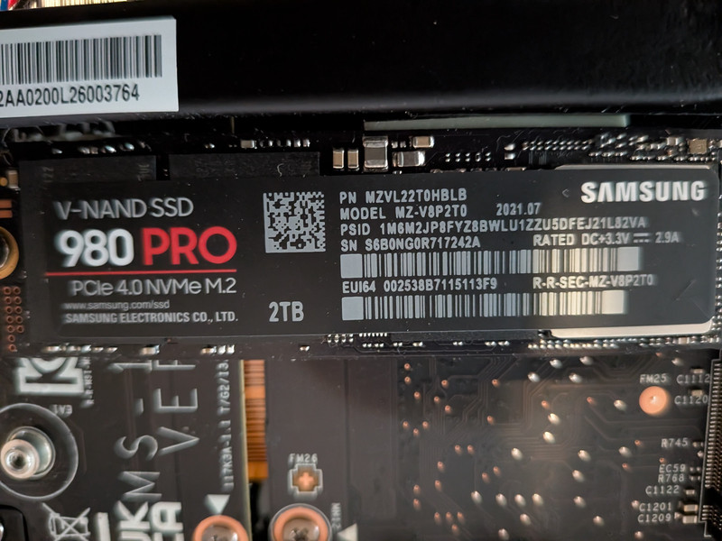 MSI GE76 Raider 11UH-245 | RTX 3080 | i7-11800H | 32GB RAM | 2TB Samsung 980 Pro gallery