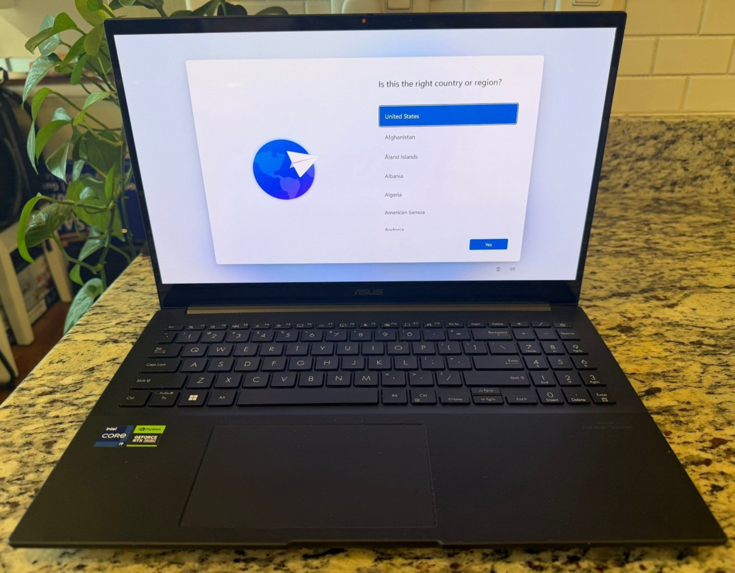 ASUS Q540VJ-I93050 3k OLED 15.6'' (1TB SSD Intel Core i9-13900H 2.6GHz 40GB RAM) gallery