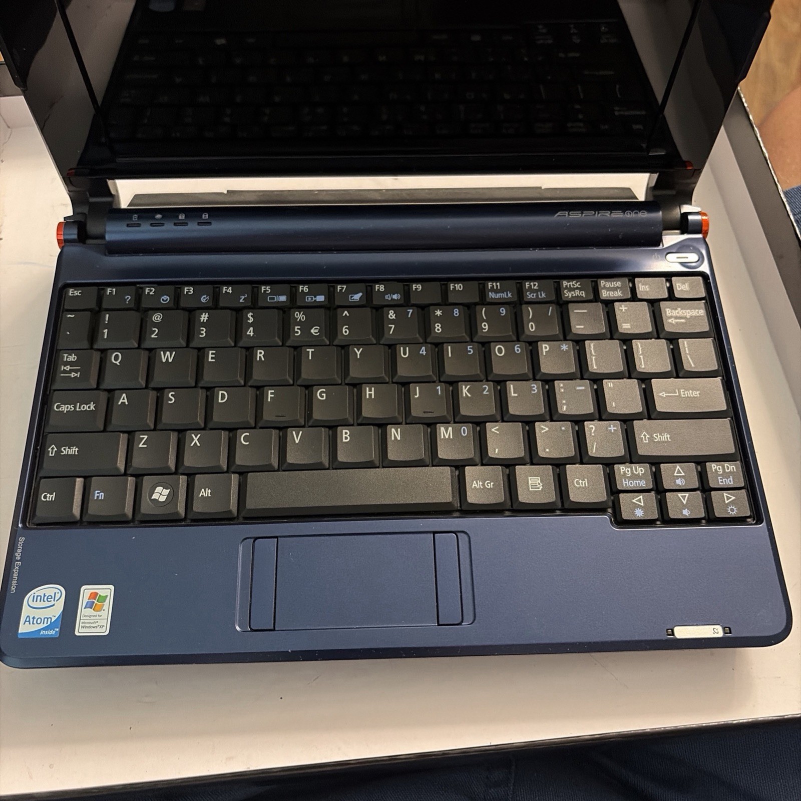 Acer Aspire One ZG5 Netbook 9” Intel Atom 1.6GHz 1GB Windows gallery