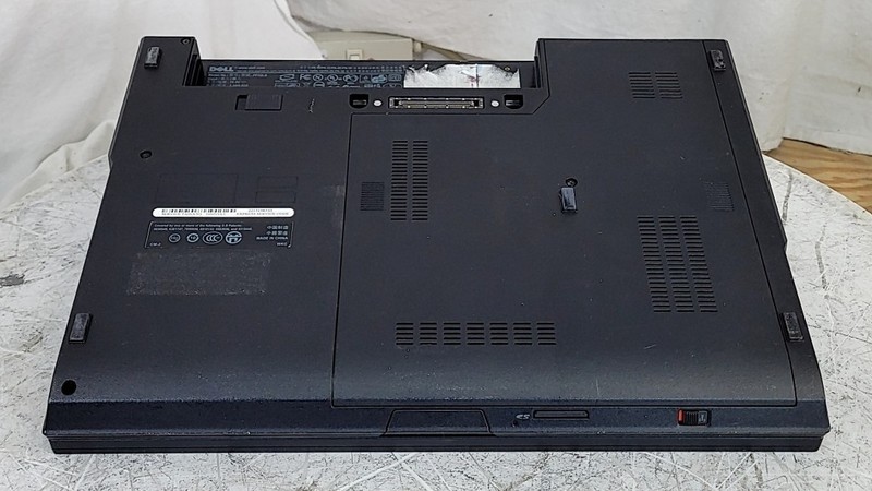 Dell Latitude E5500 PP32LB Laptop Core2 Duo P8400 2.26GHz 4GB 250GB SEE NOTES gallery
